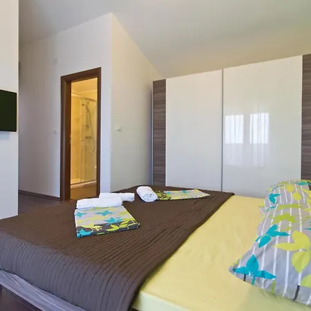 Pet Friendly In Sveti Kirin Dom wakacyjny *
