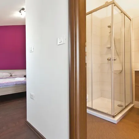Pet Friendly In Sveti Kirin
